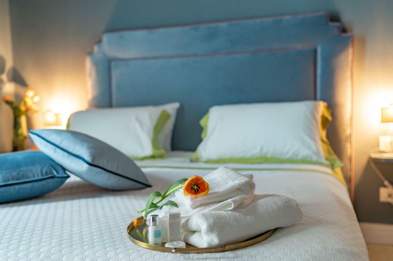 Il Fiore D'Oro Luxury Holiday House Napoli Bagian luar foto