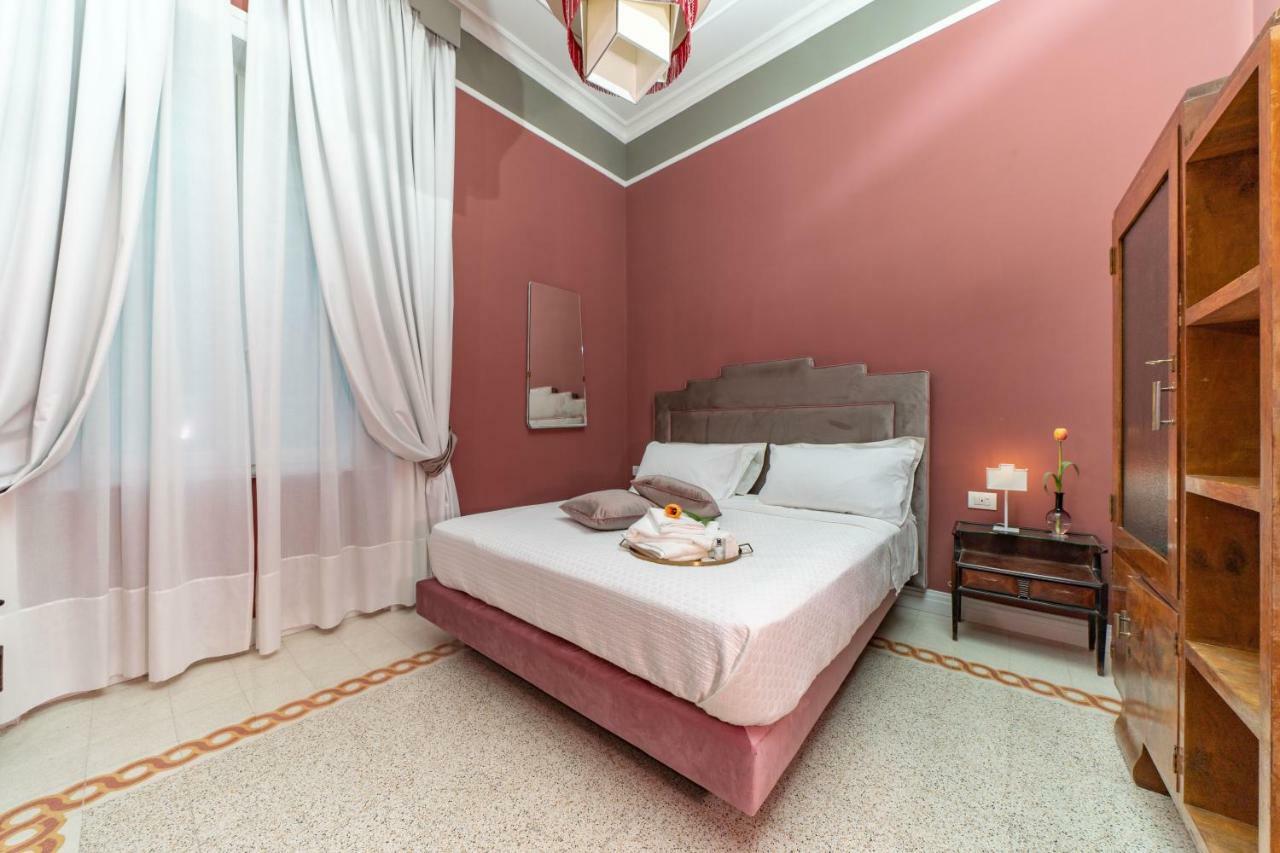 Il Fiore D'Oro Luxury Holiday House Napoli Bagian luar foto